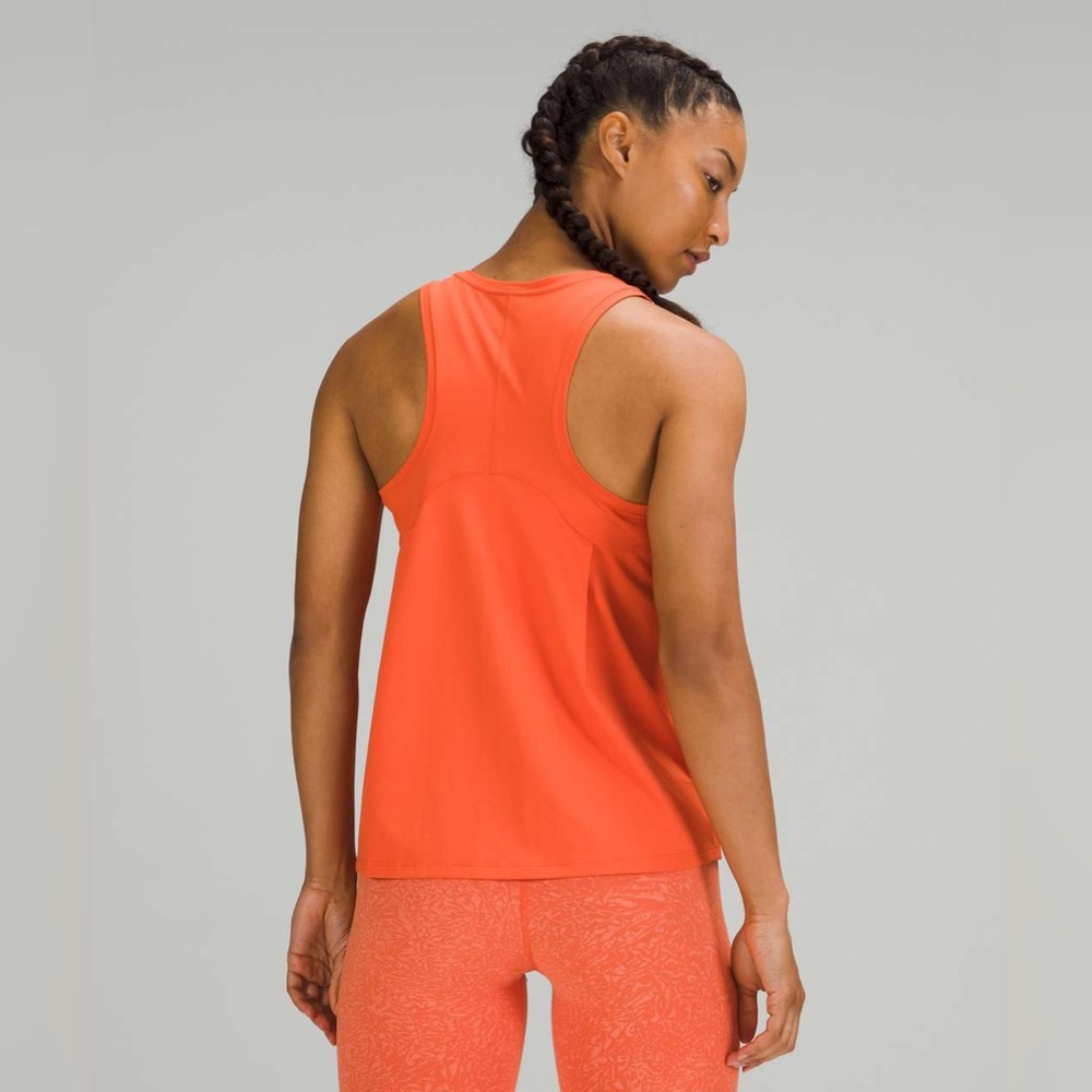 Lululemon Essential Tank *Train Size 4